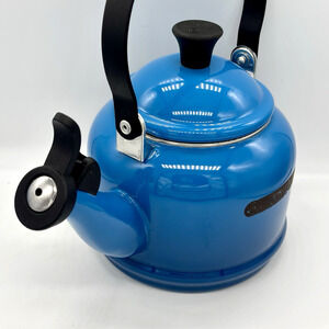 Le Creuset Demi Marseille Blue Tea Kettle Enamel Steel Whistle 1.25QT/1.1L READ